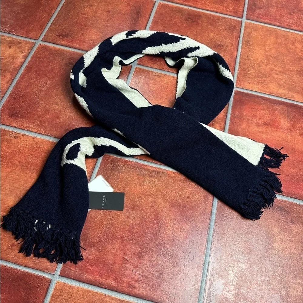 NWT Ted Baker Soft, Reversible Scarf